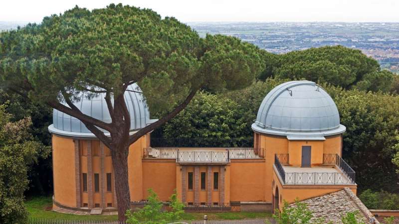 Faustina i Ledochowska - nazwy planetoid na cześć polskich świętych